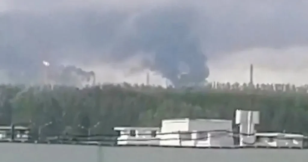 Almeno 13 morti nell'attacco ucraino di droni alla città russa di Nizhnekamsk