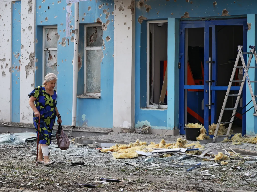 Almeno sette persone sono morte negli attacchi aerei ucraini contro la Russia