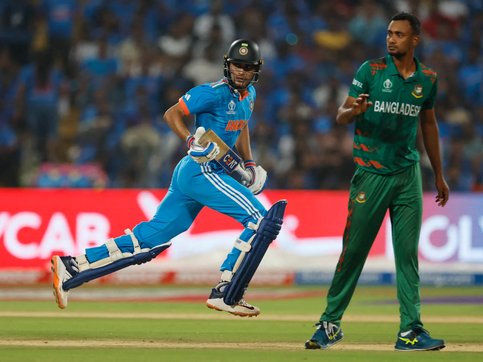 Bangladesh e India combattono per salvare le serie di cricket dopo i disordini politici