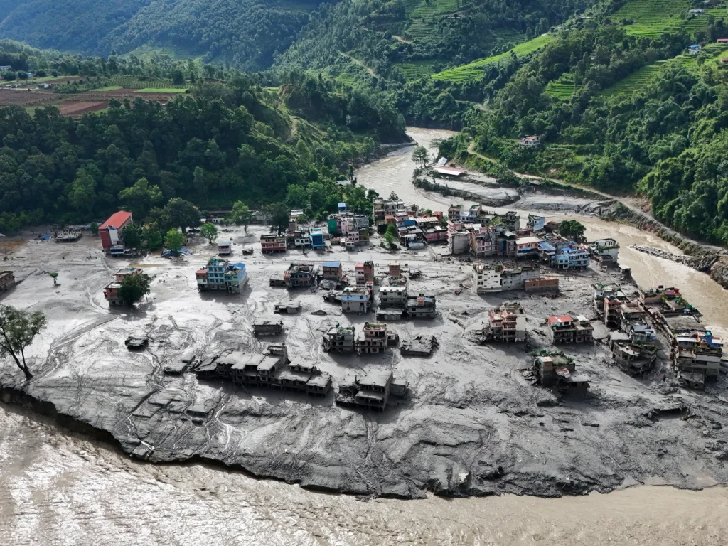 Foto: più di 1.300 dispersi in Nepal e Tibet dopo inondazioni mortali | Notizie sulle inondazioni