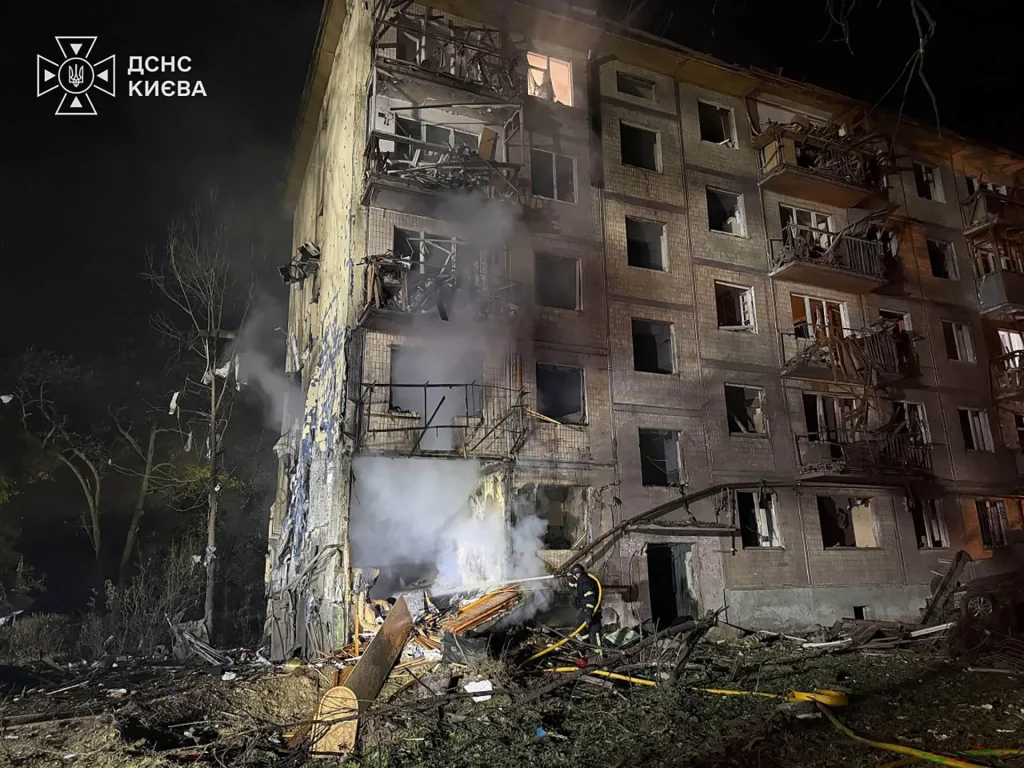 Gli attacchi russi e ucraini uccidono 14 persone su entrambi i lati