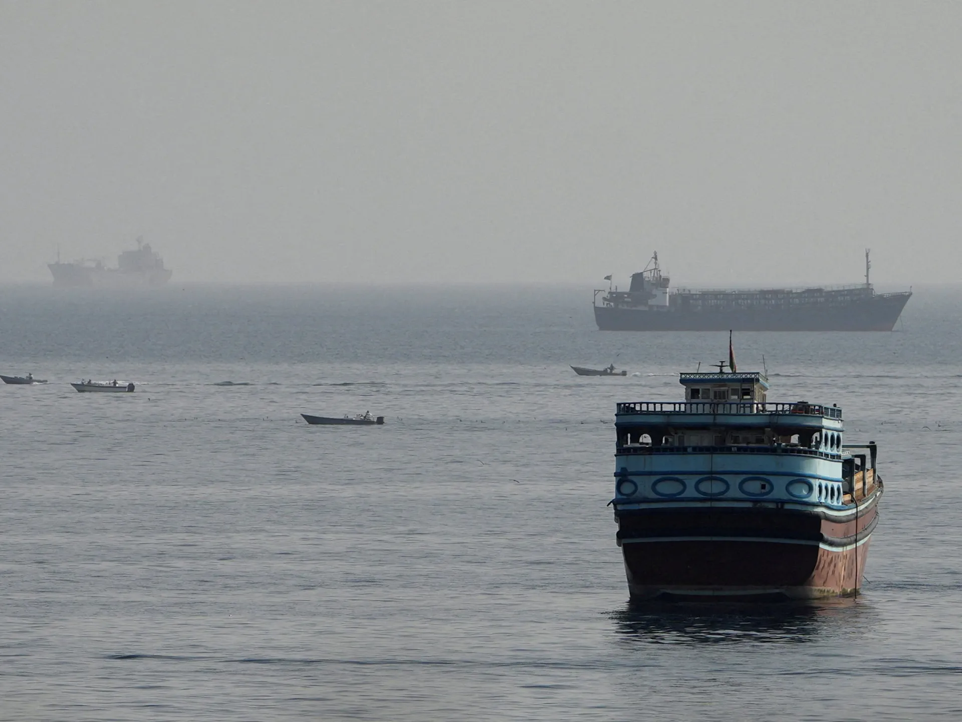 I pedaggi dello Stretto di Hormuz danneggerebbero i mezzi di sussistenza in tutto il mondo, avvertono gli armatori