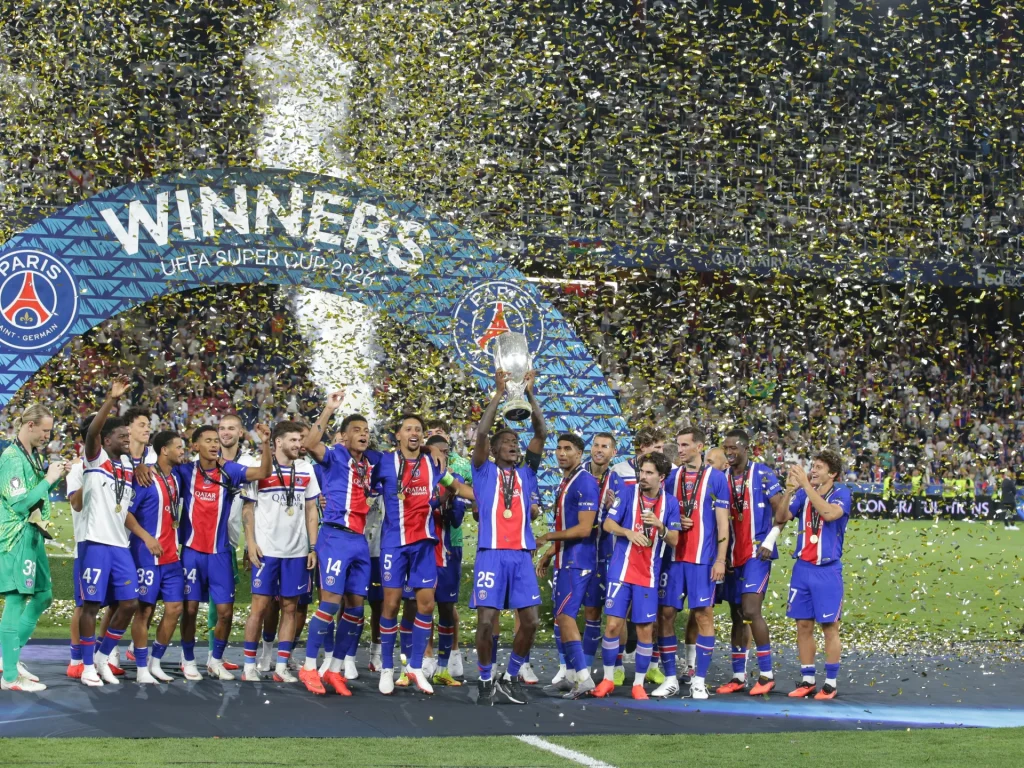 Il PSG è costretto a spostare la partita di apertura del campionato perché l'ondata di caldo in Francia danneggia il campo
