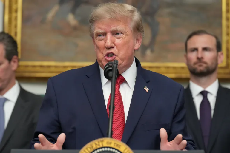 Il presidente Donald Trump parla durante un incontro con i leader tecnologici nella Sala Roosevelt della Casa Bianca, mercoledì 19 agosto 2026, a Washington. (AP Photo/Jacquelyn Martin)