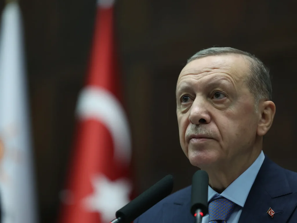 Il partito AK di Turkiye compie 25 anni: un viaggio di cambiamento e rinnovamento