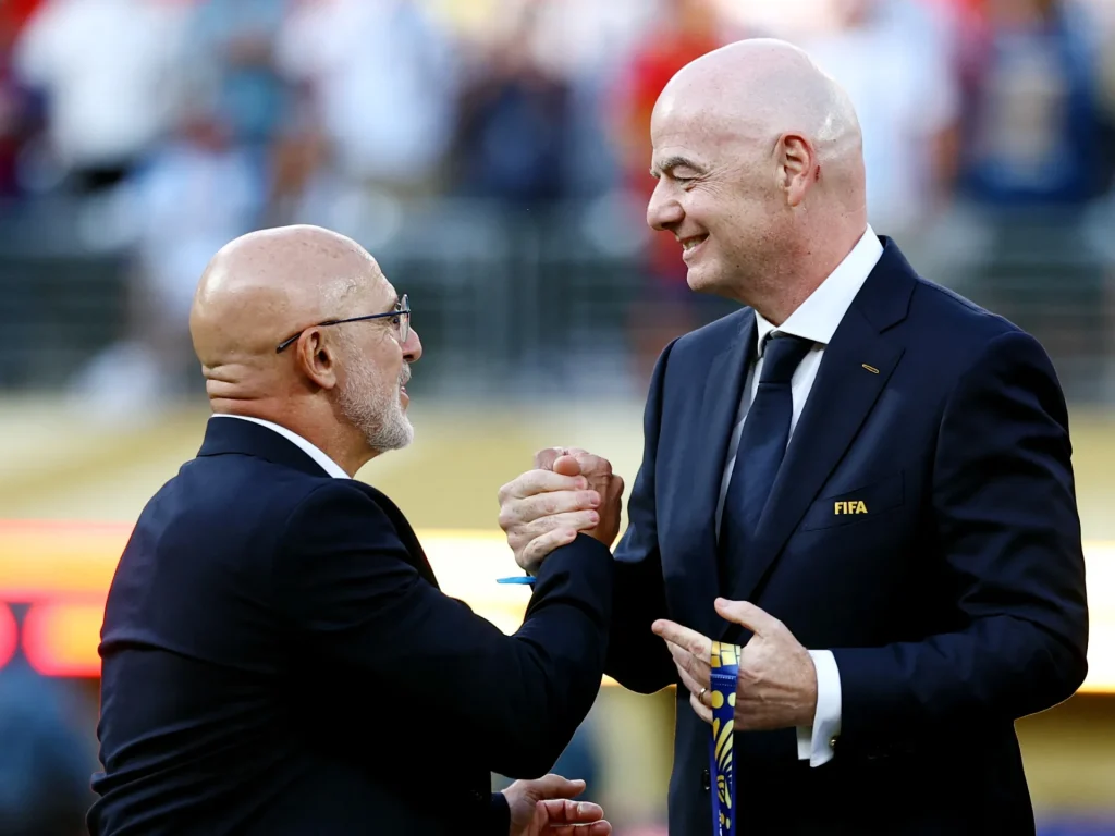 Infantino della FIFA si prepara ad un incontro cruciale dopo la crisi della svendita della Coppa del Mondo