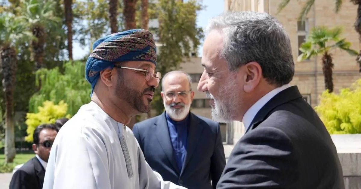Iran e Oman concordano una nuova rotta temporanea a Hormuz