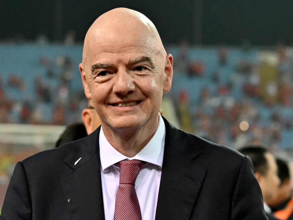 L’Italia ritira il sostegno a Infantino, ma Cannavaro sostiene il capo della FIFA