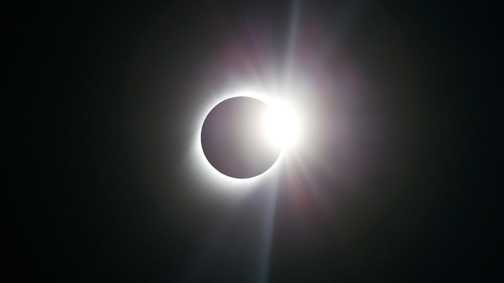 Localizzatore di eclissi solare: a che ora colpirà la tua posizione il 12 agosto?