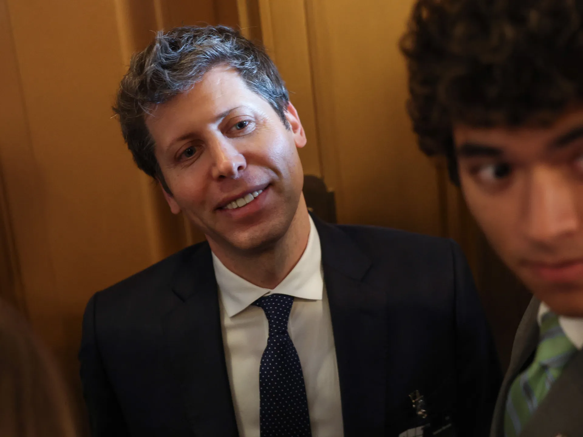 Sam Altman incontra i legislatori sulla scia degli agenti OpenAI che hackerano le aziende
