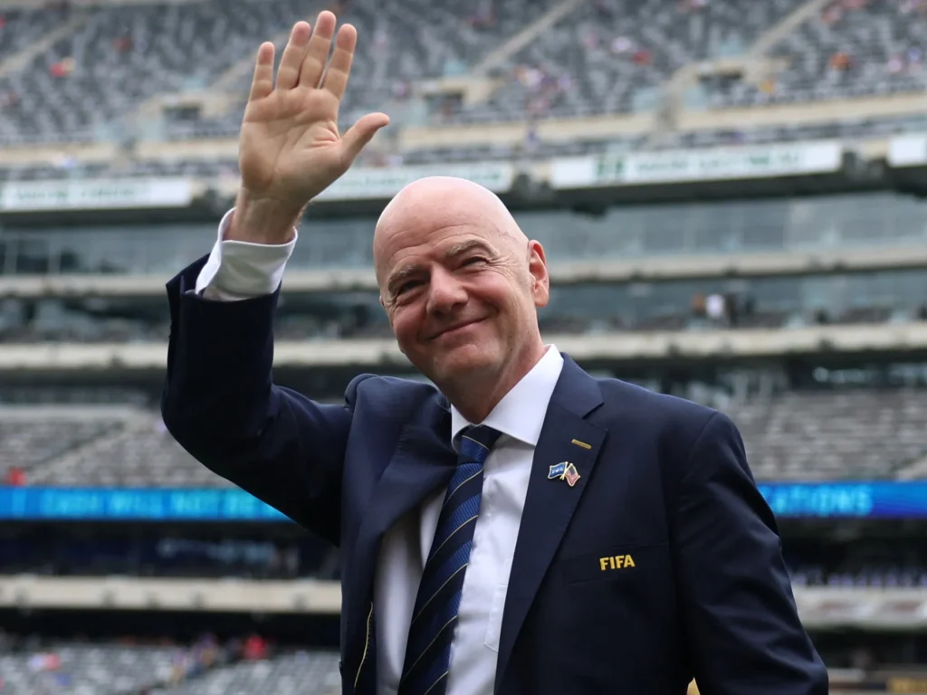 Infantino dovrà sottoporsi alla revisione della FIFA entro il 2027, afferma l'ente calcistico olandese