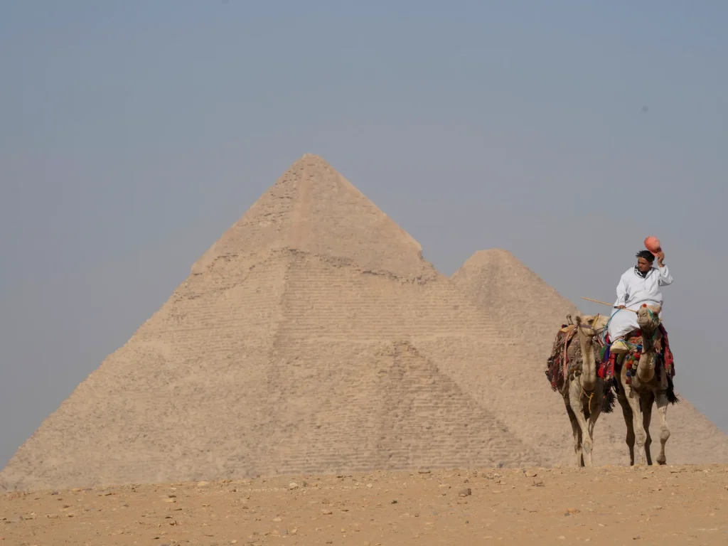 Mentre la corsa all’intelligenza artificiale Cina-USA raggiunge il Cairo, l’Egitto deve prendere una decisione strategica