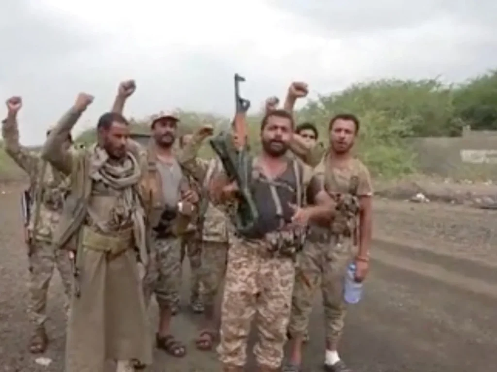 Le nazioni del Mar Rosso guardano mentre gli Houthi conquistano lo stretto di Bab al-Mandeb
