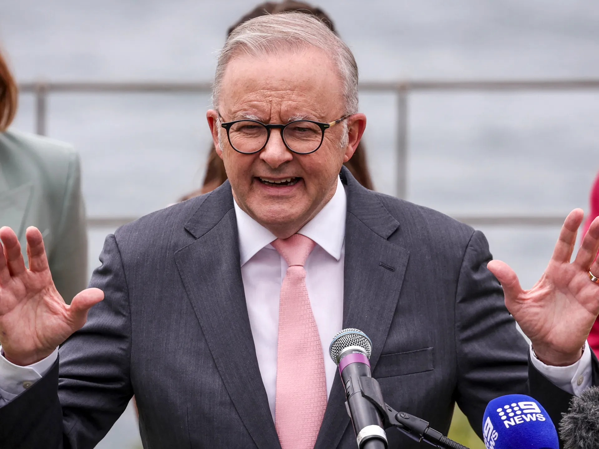 L’Australia cerca un grande supporto tecnologico per la sicurezza di Internet e la regolamentazione dell’intelligenza artificiale
