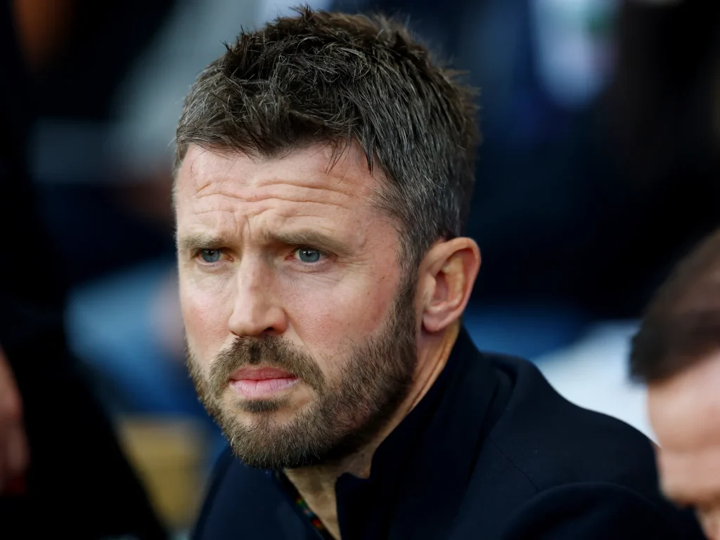 Michael Carrick chiede la risposta del Manchester United dopo battute "patetiche".