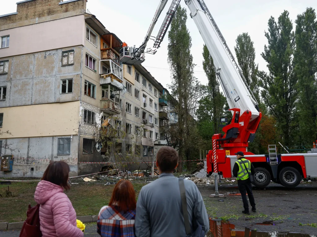 Gli attacchi russi contro l'Ucraina uccidono tre persone mentre Zelenskyy negli Stati Uniti per il vertice delle Nazioni Unite