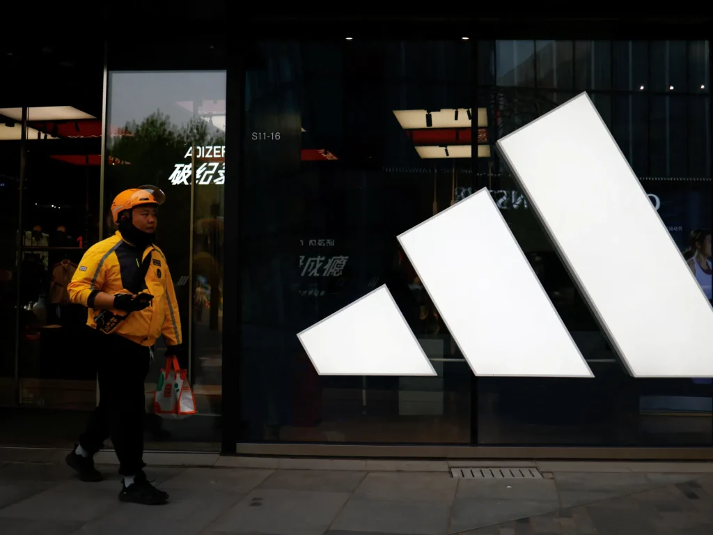 Adidas affronta richieste di boicottaggio per la campagna che vede protagonista un ex soldato israeliano