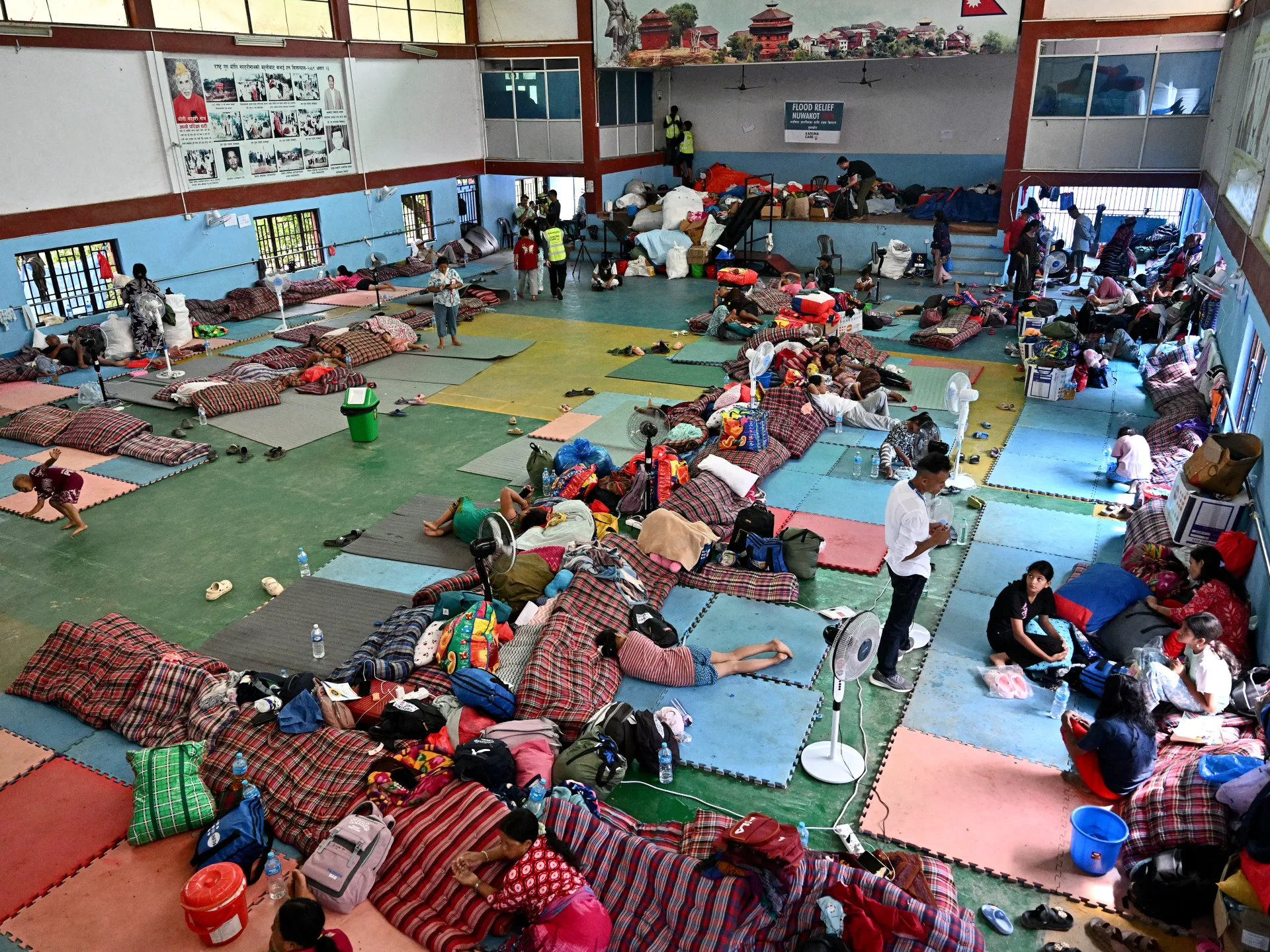 Cina e Nepal corrono per trovare migliaia di dispersi 12 giorni dopo le inondazioni