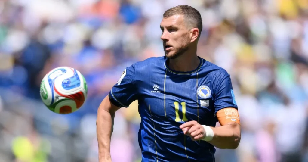 Il leggendario attaccante bosniaco Edin Dzeko si ritirerà dal calcio internazionale