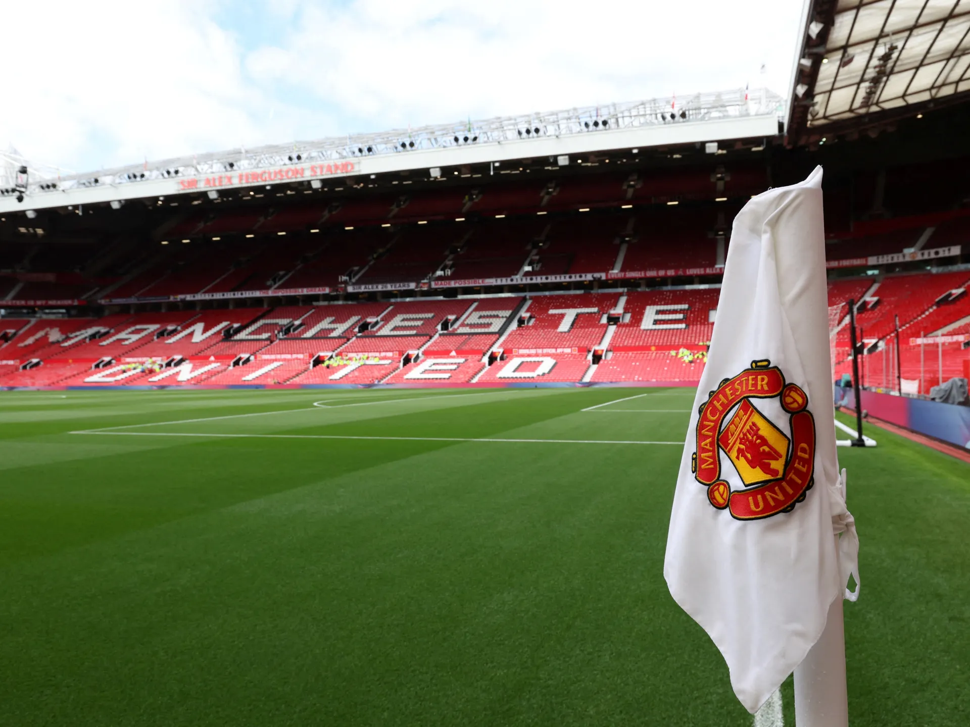 Le perdite del Manchester United salgono di quasi un terzo a 57 milioni di dollari nonostante le entrate record