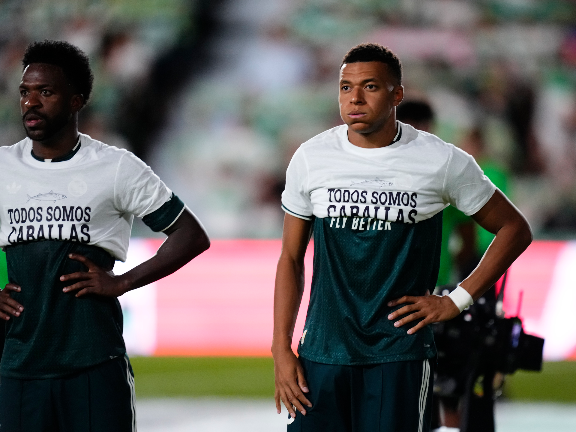 Mbappe, Vinicius e Konate polemica in tribunale con le maglie solidali del Ceuta