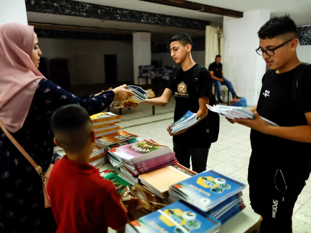 Perché Israele sta interferendo nell’istruzione palestinese