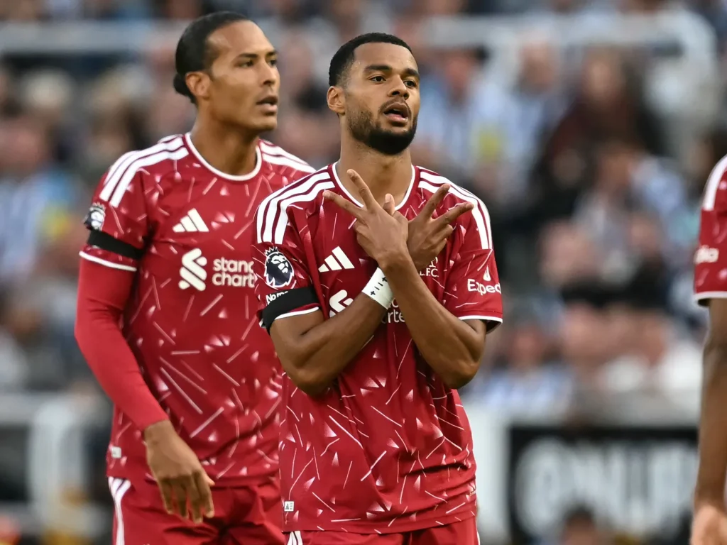 Van Dijk vuole che Cody Gakpo rimanga al Liverpool nonostante l'interesse del Manchester City