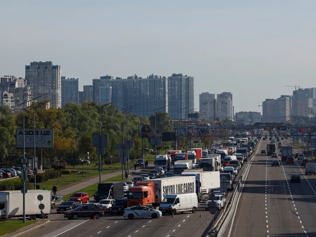 L’Ucraina chiede sanzioni più severe mentre gli attacchi russi provocano lo stallo a Kiev