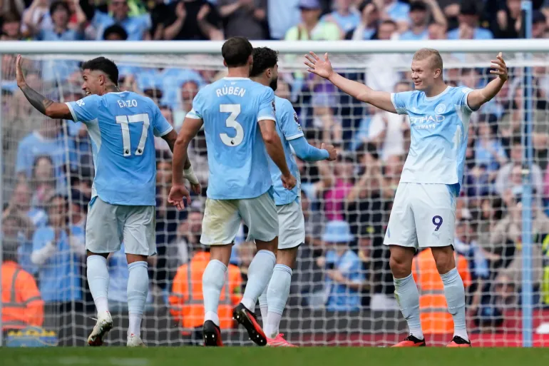 Erling Haaland del Manchester City festeggia dopo aver segnato il quinto gol durante la partita di calcio della Premier League inglese tra Manchester City e Sunderland a Manchester, Inghilterra, domenica 20 settembre 2026. (AP Photo/Dave Thompson)