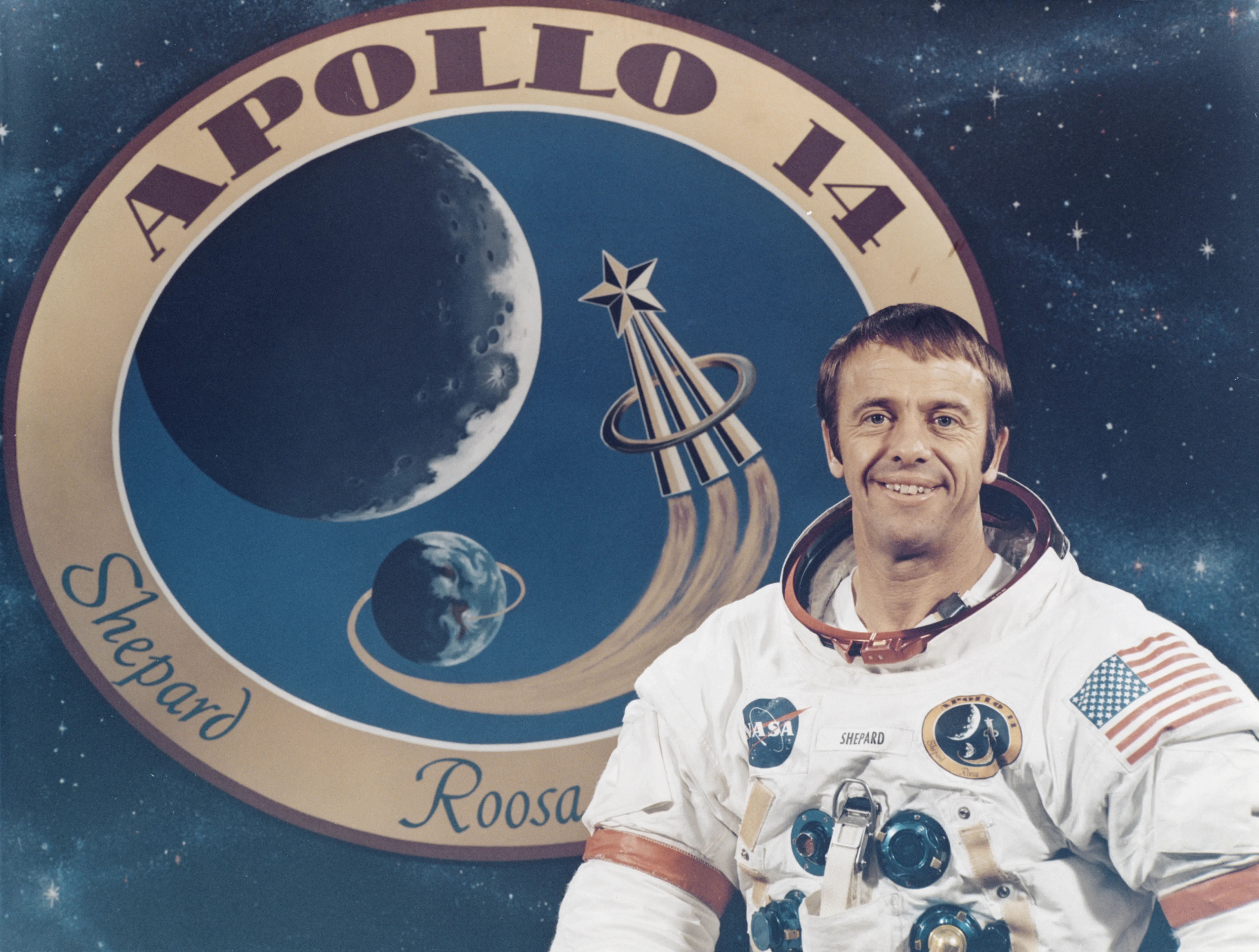 L'astronauta americano Alan Bartlett Shepard Jr (1923 - 1998), comandante della missione di atterraggio lunare Apollo 14 della NASA al Kennedy Space Center in Florida, il 14 novembre 1970. [Space Frontiers/Getty Images]