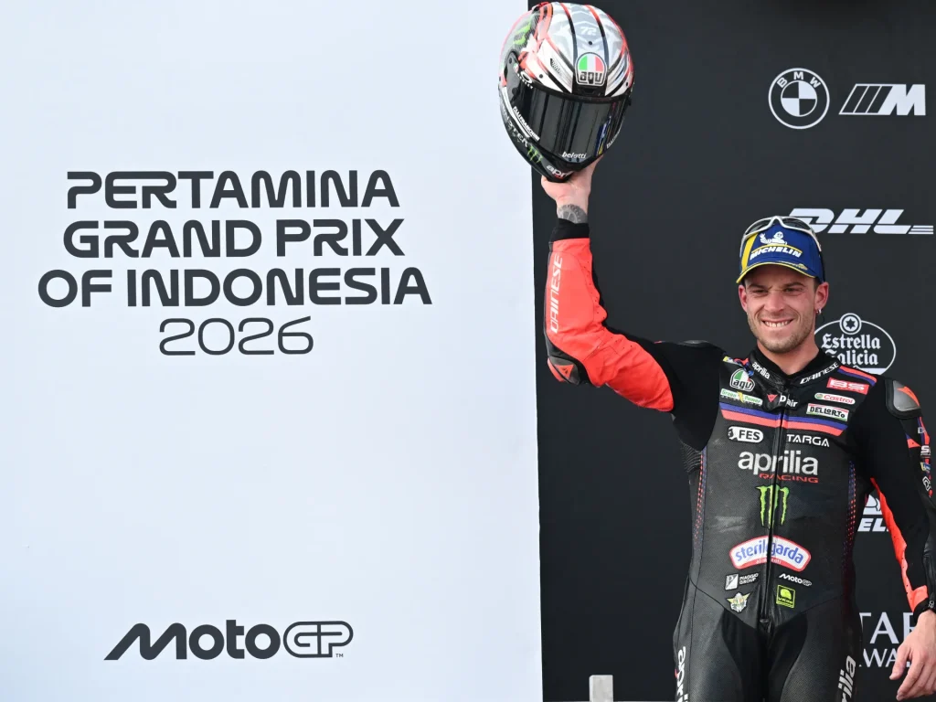 Marco Bezzecchi vince in Indonesia mentre Martin prende il comando della MotoGP