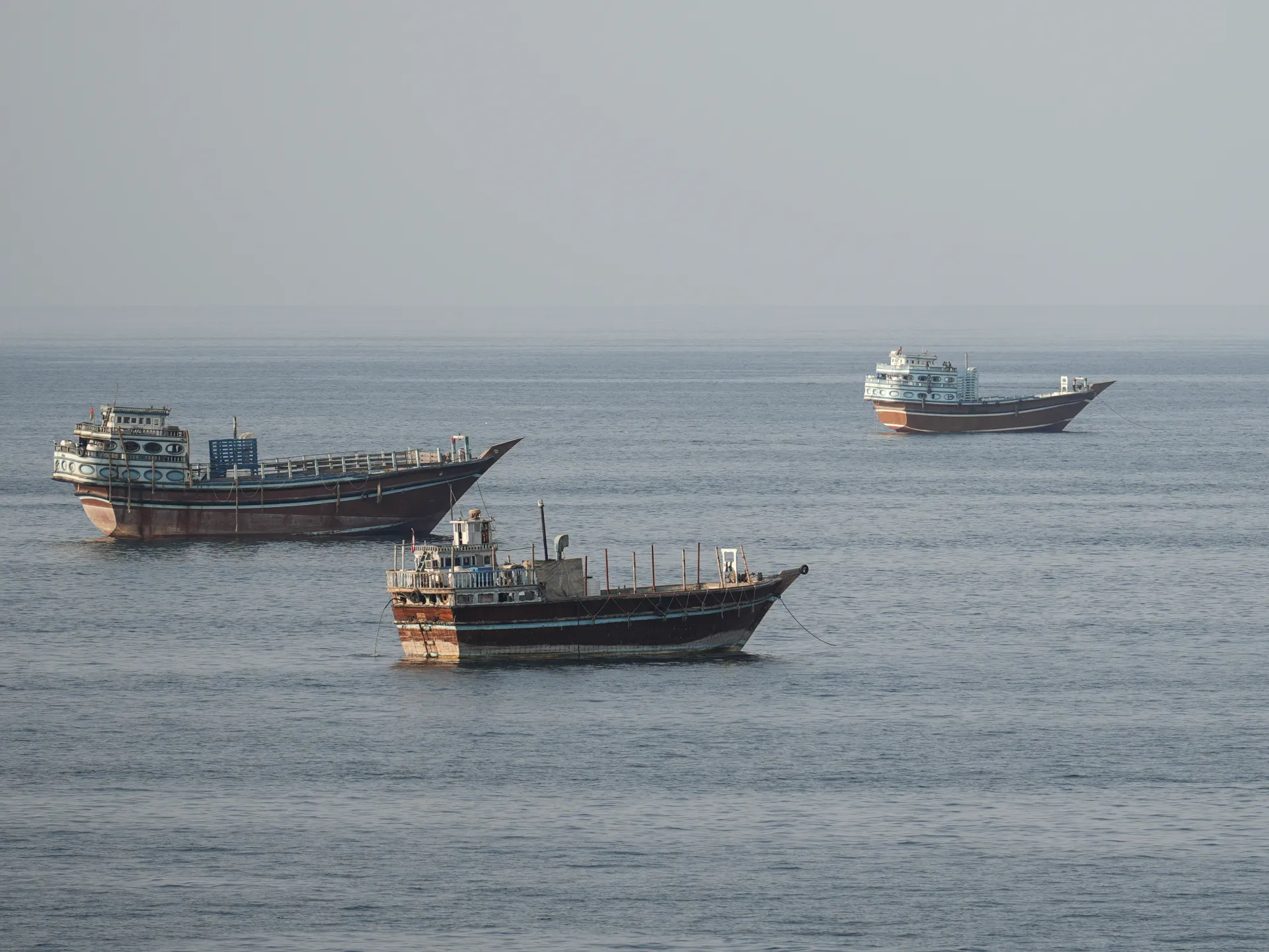L'Iran punta nel mirino la navetta petrolifera "USA-EAU" in uscita dallo Stretto di Hormuz