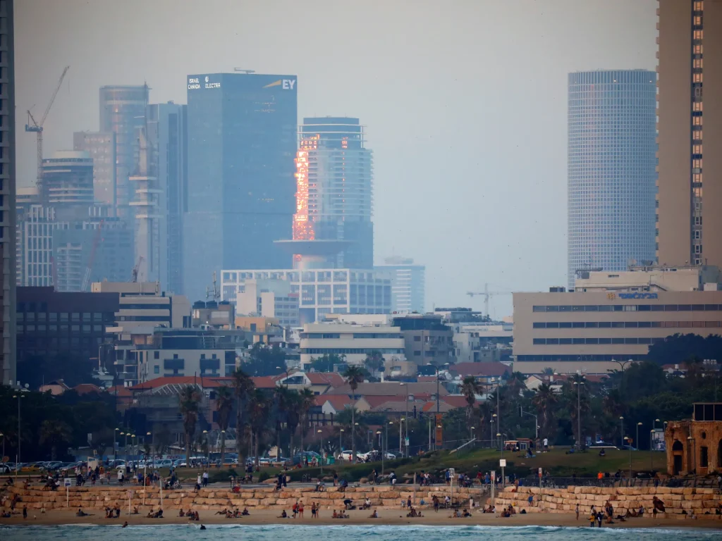 L’economia israeliana prospera nonostante anni di guerra, ma i prezzi preoccupano gli elettori