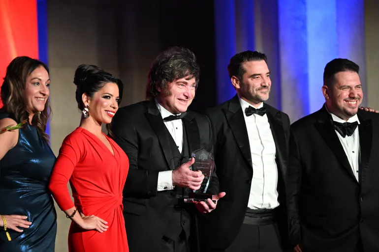 Il presidente argentino Javier Milei partecipa al Gala del patrimonio ispanico a Washington, DC, il 14 ottobre 2026