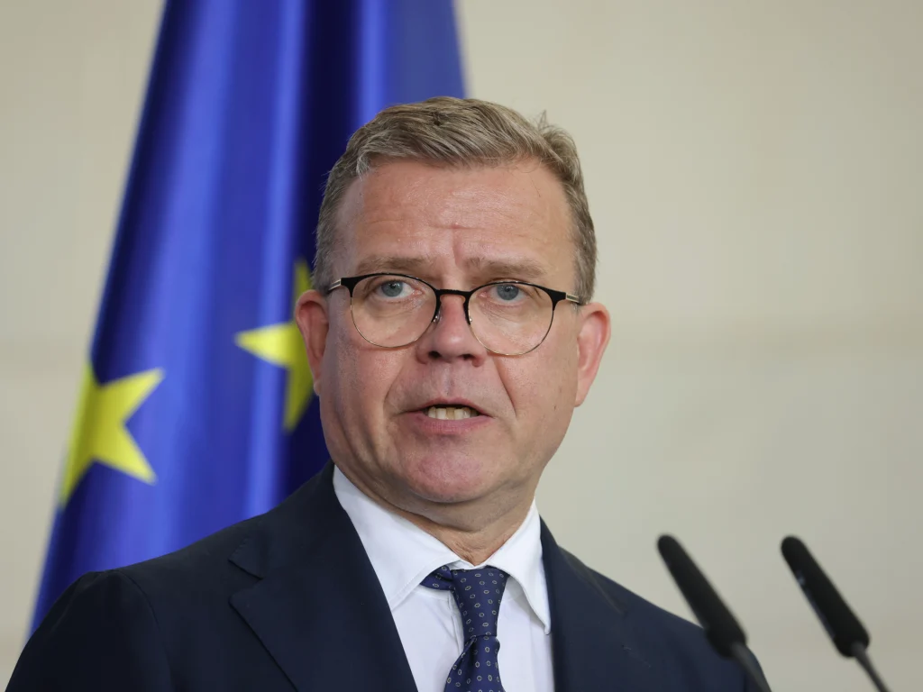 La Finlandia cerca un milione di mine terrestri mentre osserva la minaccia russa
