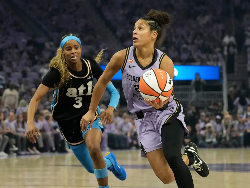 Finali WNBA: le Valkyries battono Dream per raggiungere l'orlo del loro primo titolo