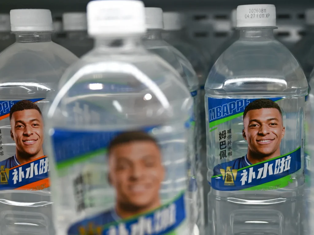 Kylian Mbappe perde gli sponsor cinesi per aver definito Mao “dittatore cinese”