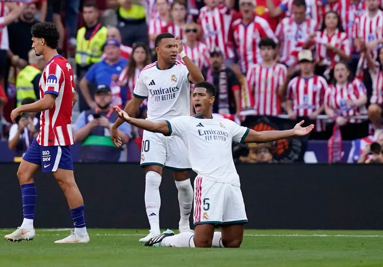 Calcio Calcio - LaLiga - Atletico Madrid v Real Madrid - Riyadh Air Metropolitano, Madrid, Spagna - 20 settembre 2026 Jude Bellingham del Real Madrid reagisce REUTERS/Ana Beltran