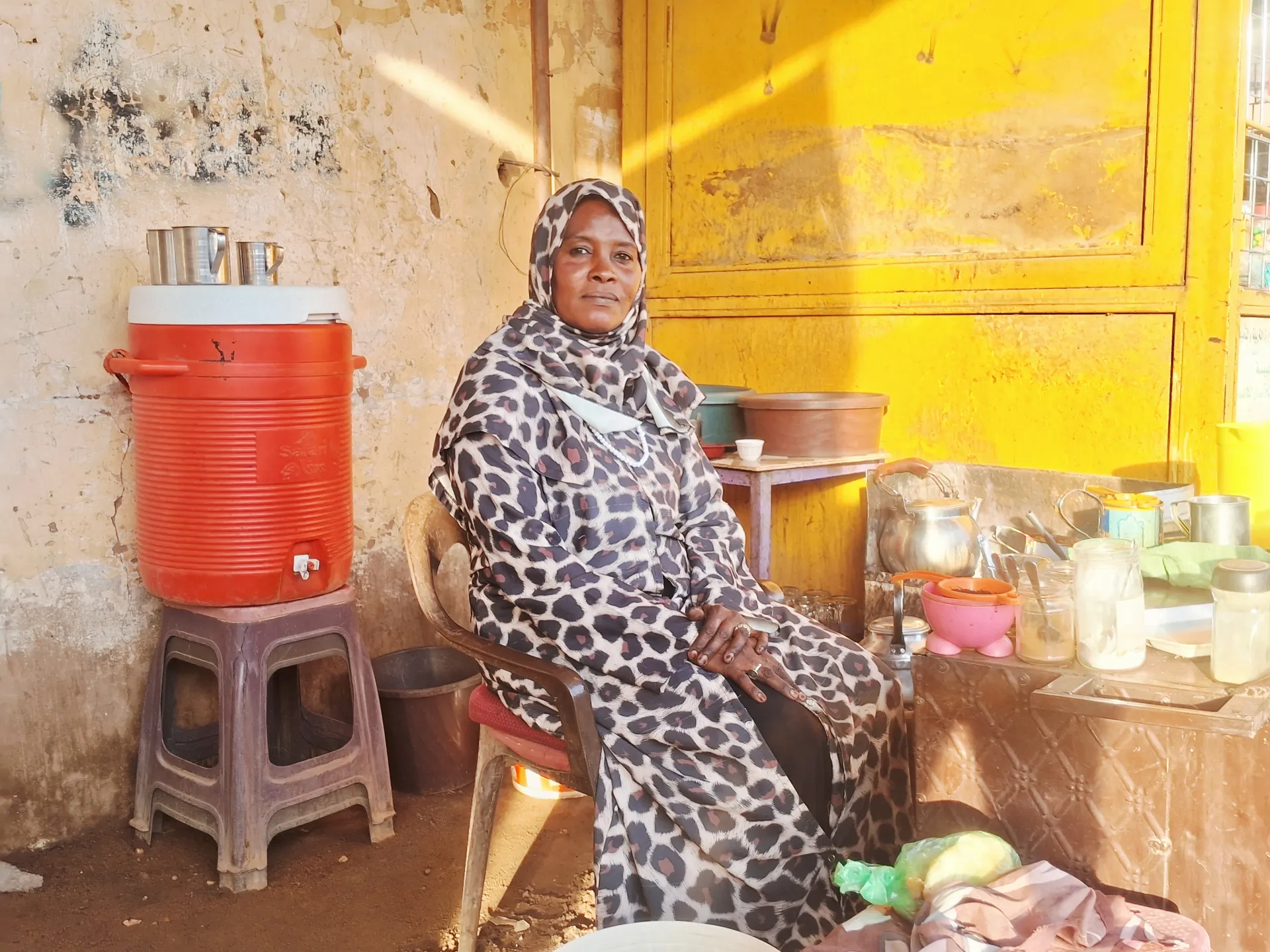 La guerra in Sudan e l’inflazione lasciano le famiglie in difficoltà per sopravvivere a Khartoum
