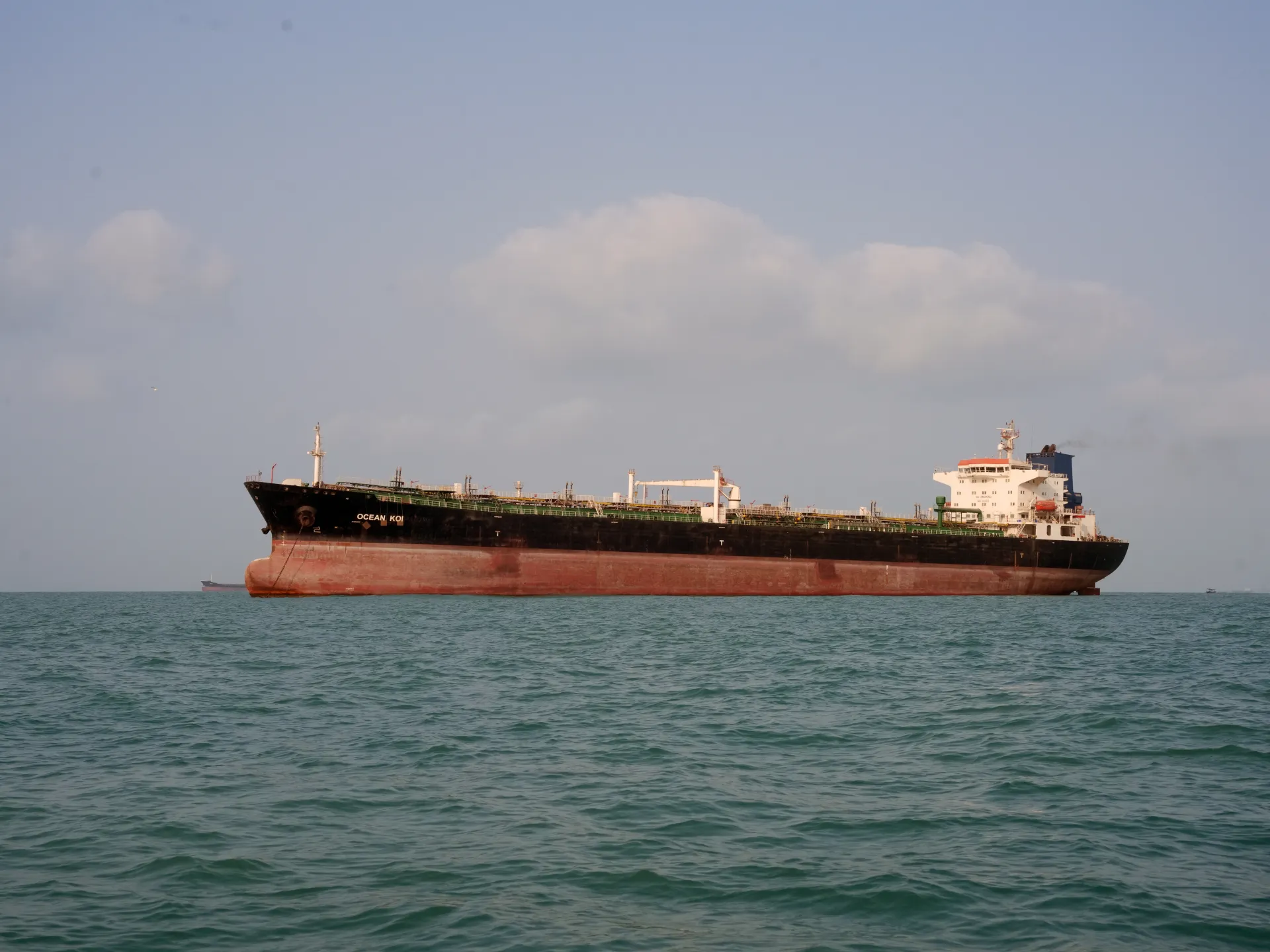 Aumentano gli attacchi alle navi Hormuz: l’aumento delle esportazioni di petrolio è sostenibile?