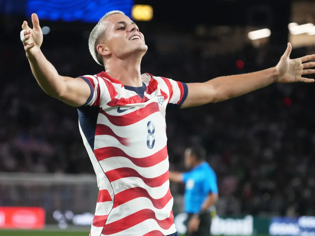 Cavan Sullivan degli Stati Uniti e del Manchester City diventa il più giovane marcatore della nazionale