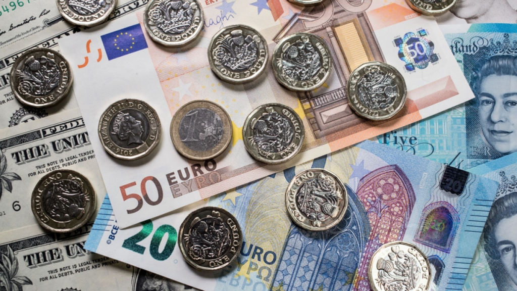 Il mondo ha un debito di 365mila miliardi di dollari e il conto degli interessi è in aumento