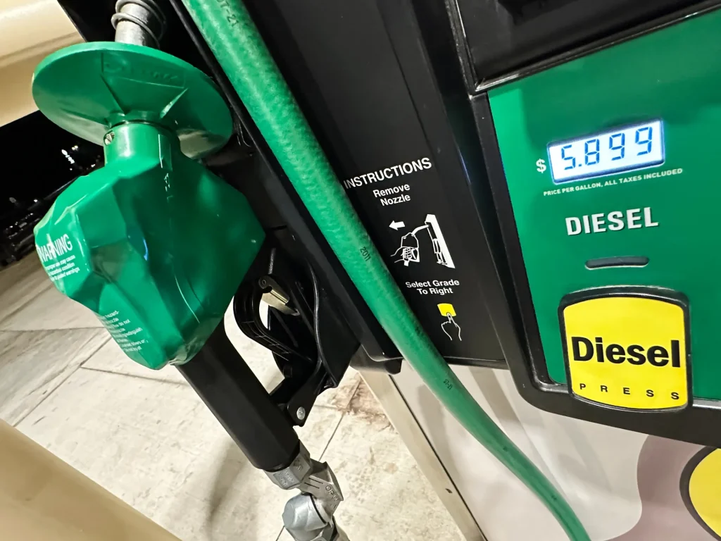 La Russia invierà la prima cisterna diesel negli Stati Uniti nel quadro dell’accordo con Trump