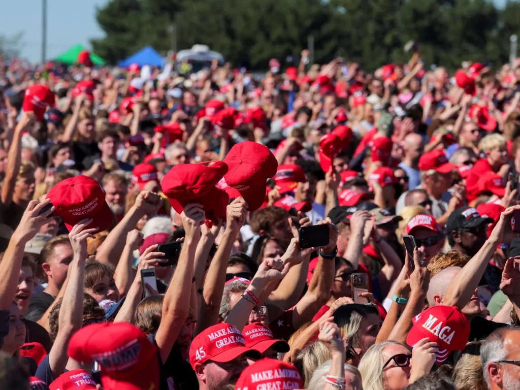 Non c'è divisione in MAGA