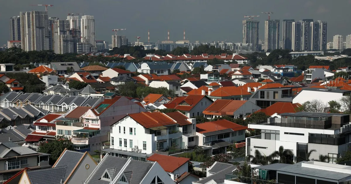 Singapore deferisce otto dipendenti pubblici alla polizia per acquisti immobiliari